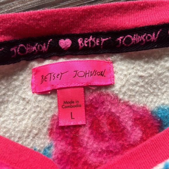 Betsey Johnson Cream and Red Floral Long Sleeve Top - Picture 3 of 6